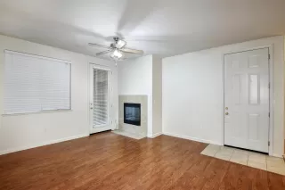 Photo #3: 20003126 Listing