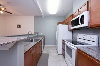 Photo #5: 20003382 Listing