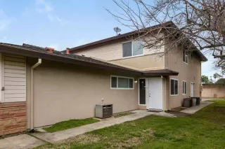 Photo #1: 20003572 Listing 