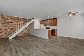 Photo #2: 20003572 Listing 