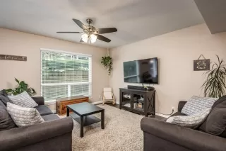 Photo #1: 20003712 Listing 