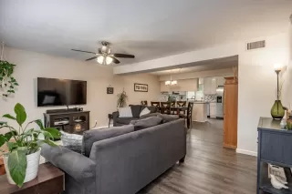 Photo #2: 20003712 Listing 