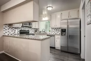 Photo #4: 20003712 Listing 