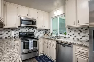 Photo #5: 20003712 Listing 