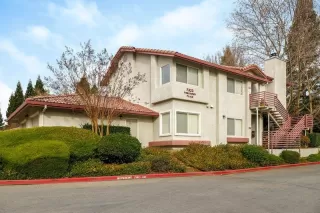 Photo #1: 20003860 Listing