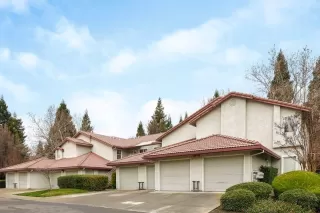 Photo #2: 20003860 Listing