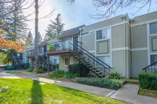 Photo #2: 20003888 Listing