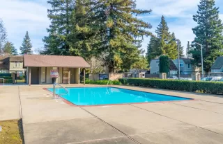 Photo #4: 20003888 Listing