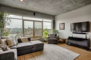 Photo #2: 20003959 Listing