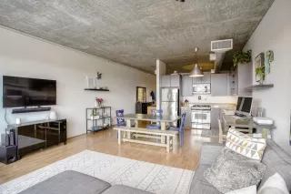 Photo #3: 20003959 Listing