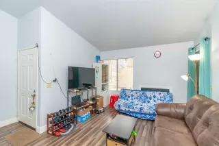 Photo #2: 20003965 Listing 