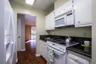 Photo #2: 20004197 Listing