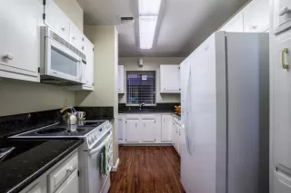 Photo #5: 20004197 Listing