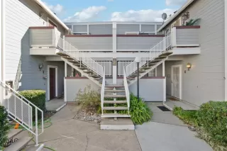 Photo #1: 20004433 Listing