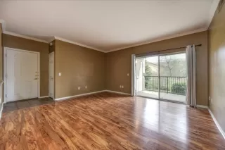 Photo #4: 20004446 Listing