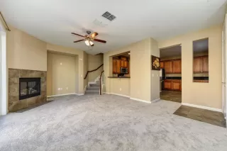 Photo #5: 20004602 Listing