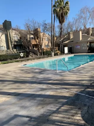 Photo #5: 20004769 Listing