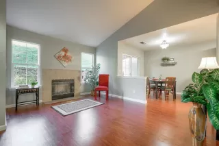 Photo #3: 20004888 Listing