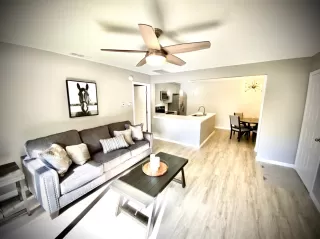 Photo #1: 20005186 Listing