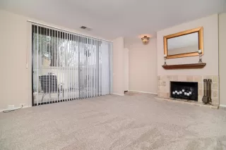 Photo #5: 20005408 Listing
