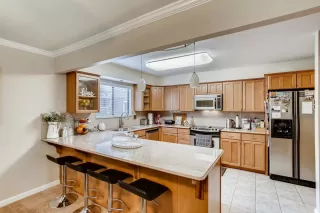 Photo #4: 20005463 Listing