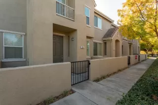 Photo #1: 20005707 Listing 