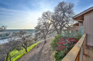 Photo #2: 20005887 Listing