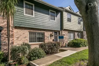 Photo #1: 20006005 Listing 