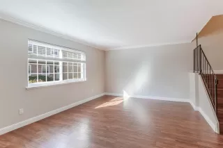 Photo #4: 20006005 Listing 