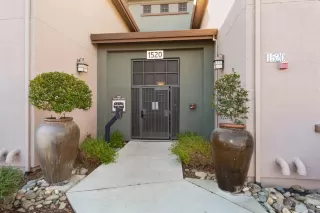 Photo #1: 20006253 Listing