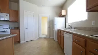 Photo #3: 20006482 Listing 