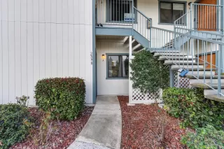 Photo #3: 20006756 Listing