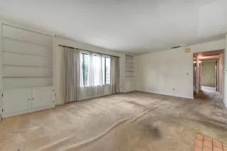 Photo #4: 20006756 Listing