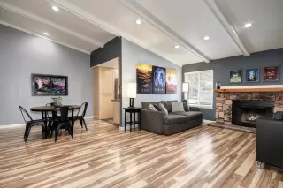 Photo #1: 20006804 Listing 