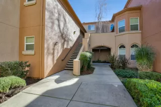 Photo #1: 20007245 Listing