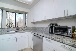 Photo #6: 20007286 Listing