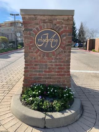 Photo #2: 20007306 Listing