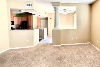 Photo #5: 20007306 Listing