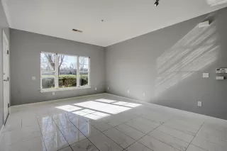 Photo #3: 20007319 Listing