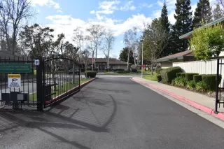 Photo #5: 20007420 Listing