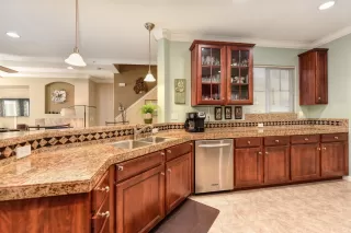 Photo #2: 20007997 Listing