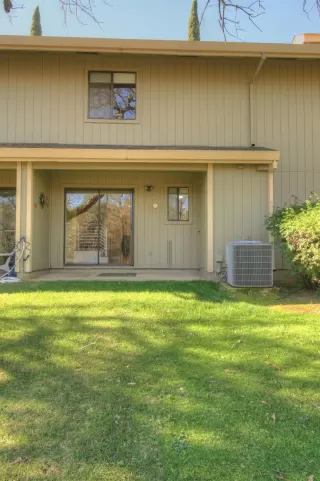 Photo #2: 20008195 Listing