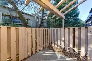 Photo #4: 20008206 Listing 