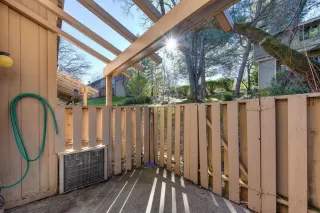 Photo #6: 20008206 Listing 