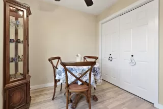 Photo #2: 20008281 Listing 