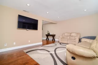 Photo #6: 20008407 Listing