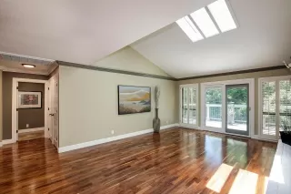 Photo #2: 20008473 Listing