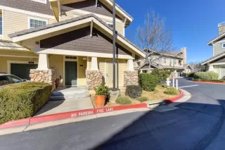 Photo #3: 20008479 Listing