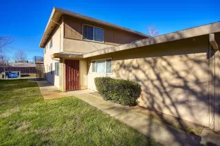 Photo #1: 20008487 Listing 