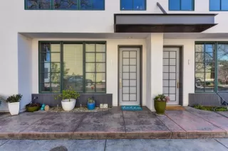 Photo #1: 20008578 Listing 